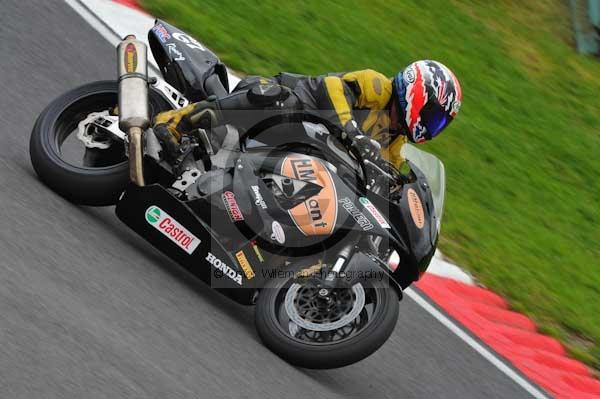 Motorcycle action photographs;cadwell;cadwell park photographs;event digital images;eventdigitalimages;motor racing louth lincolnshire;no limits trackday;peter wileman photography;trackday;trackday digital images;trackday photos