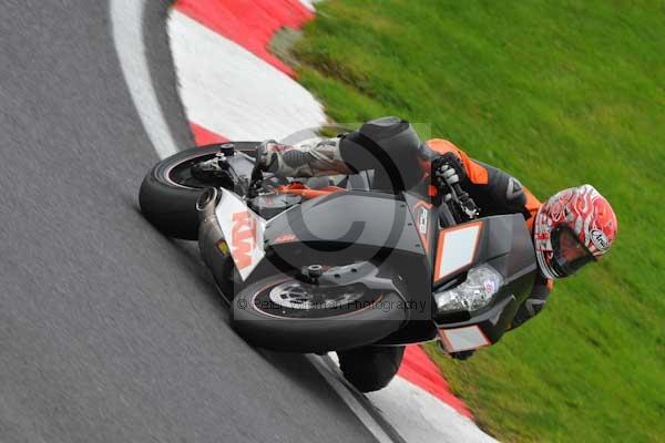 Motorcycle action photographs;cadwell;cadwell park photographs;event digital images;eventdigitalimages;motor racing louth lincolnshire;no limits trackday;peter wileman photography;trackday;trackday digital images;trackday photos