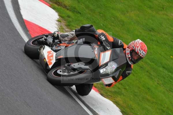 Motorcycle action photographs;cadwell;cadwell park photographs;event digital images;eventdigitalimages;motor racing louth lincolnshire;no limits trackday;peter wileman photography;trackday;trackday digital images;trackday photos