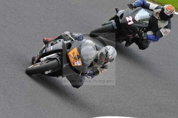 Motorcycle action photographs;cadwell;cadwell park photographs;event digital images;eventdigitalimages;motor racing louth lincolnshire;no limits trackday;peter wileman photography;trackday;trackday digital images;trackday photos