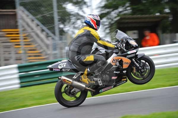 Motorcycle action photographs;cadwell;cadwell park photographs;event digital images;eventdigitalimages;motor racing louth lincolnshire;no limits trackday;peter wileman photography;trackday;trackday digital images;trackday photos