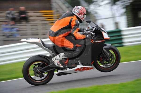 Motorcycle action photographs;cadwell;cadwell park photographs;event digital images;eventdigitalimages;motor racing louth lincolnshire;no limits trackday;peter wileman photography;trackday;trackday digital images;trackday photos