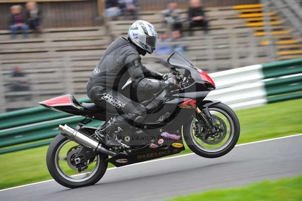 Motorcycle action photographs;cadwell;cadwell park photographs;event digital images;eventdigitalimages;motor racing louth lincolnshire;no limits trackday;peter wileman photography;trackday;trackday digital images;trackday photos