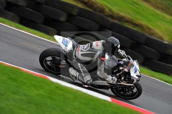 Motorcycle action photographs;cadwell;cadwell park photographs;event digital images;eventdigitalimages;motor racing louth lincolnshire;no limits trackday;peter wileman photography;trackday;trackday digital images;trackday photos