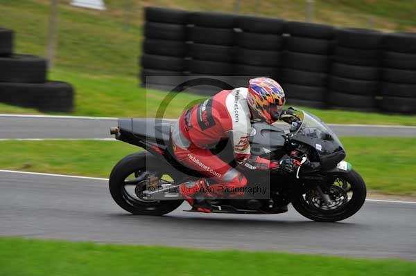 Motorcycle action photographs;cadwell;cadwell park photographs;event digital images;eventdigitalimages;motor racing louth lincolnshire;no limits trackday;peter wileman photography;trackday;trackday digital images;trackday photos
