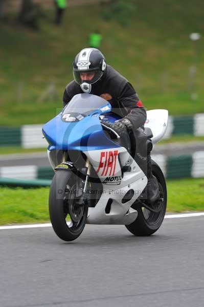 Motorcycle action photographs;cadwell;cadwell park photographs;event digital images;eventdigitalimages;motor racing louth lincolnshire;no limits trackday;peter wileman photography;trackday;trackday digital images;trackday photos