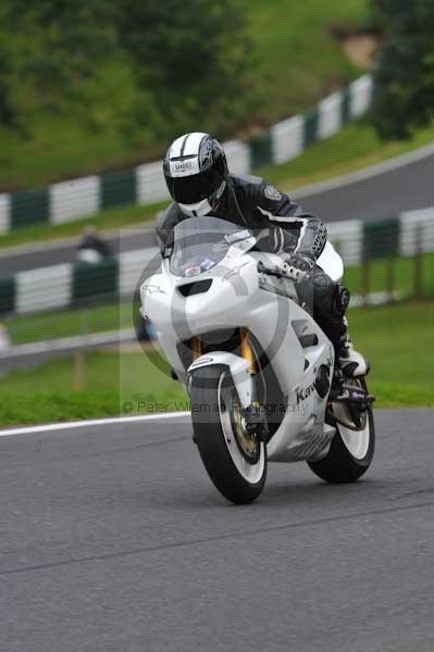 Motorcycle action photographs;cadwell;cadwell park photographs;event digital images;eventdigitalimages;motor racing louth lincolnshire;no limits trackday;peter wileman photography;trackday;trackday digital images;trackday photos