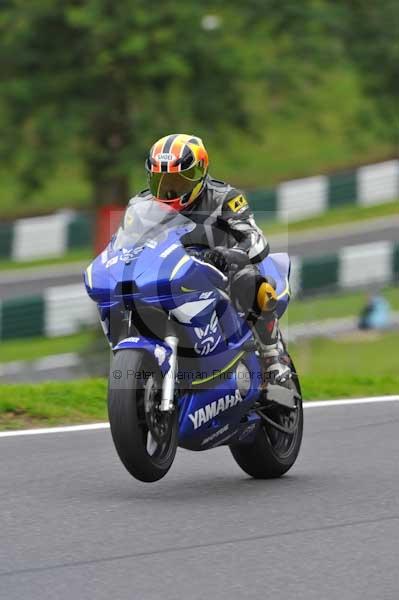 Motorcycle action photographs;cadwell;cadwell park photographs;event digital images;eventdigitalimages;motor racing louth lincolnshire;no limits trackday;peter wileman photography;trackday;trackday digital images;trackday photos