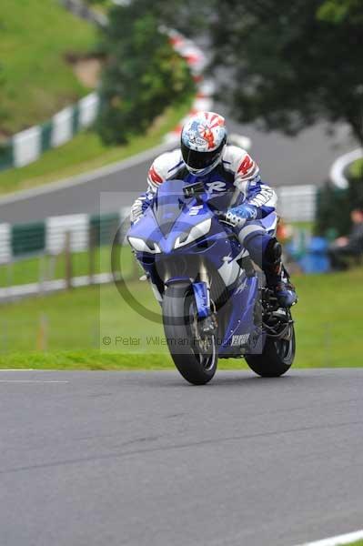 Motorcycle action photographs;cadwell;cadwell park photographs;event digital images;eventdigitalimages;motor racing louth lincolnshire;no limits trackday;peter wileman photography;trackday;trackday digital images;trackday photos