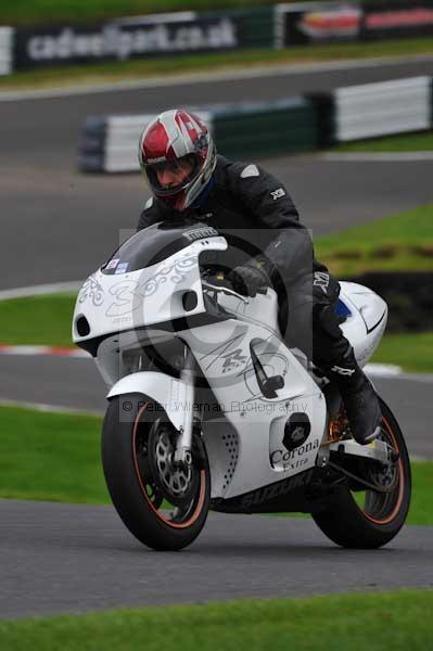 Motorcycle action photographs;cadwell;cadwell park photographs;event digital images;eventdigitalimages;motor racing louth lincolnshire;no limits trackday;peter wileman photography;trackday;trackday digital images;trackday photos