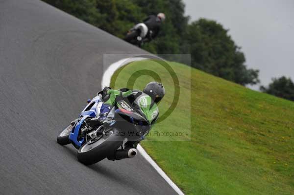 Motorcycle action photographs;cadwell;cadwell park photographs;event digital images;eventdigitalimages;motor racing louth lincolnshire;no limits trackday;peter wileman photography;trackday;trackday digital images;trackday photos