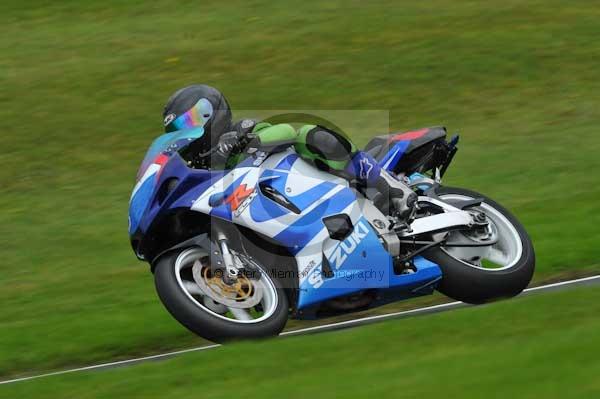 Motorcycle action photographs;cadwell;cadwell park photographs;event digital images;eventdigitalimages;motor racing louth lincolnshire;no limits trackday;peter wileman photography;trackday;trackday digital images;trackday photos
