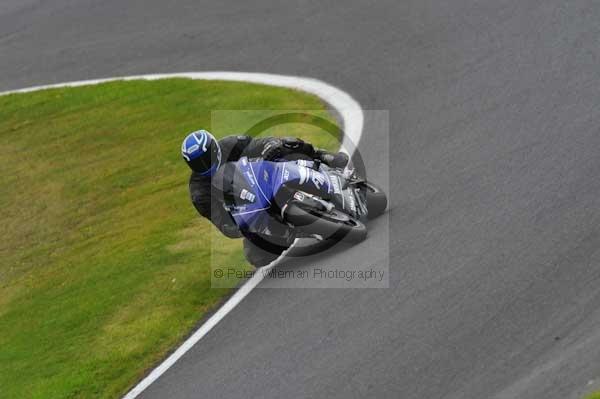 Motorcycle action photographs;cadwell;cadwell park photographs;event digital images;eventdigitalimages;motor racing louth lincolnshire;no limits trackday;peter wileman photography;trackday;trackday digital images;trackday photos