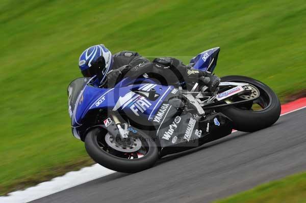 Motorcycle action photographs;cadwell;cadwell park photographs;event digital images;eventdigitalimages;motor racing louth lincolnshire;no limits trackday;peter wileman photography;trackday;trackday digital images;trackday photos