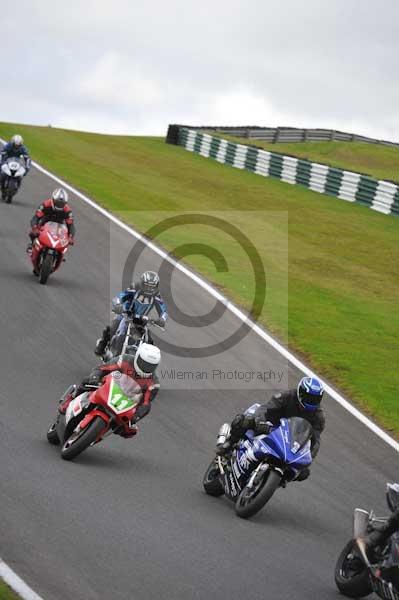 Motorcycle action photographs;cadwell;cadwell park photographs;event digital images;eventdigitalimages;motor racing louth lincolnshire;no limits trackday;peter wileman photography;trackday;trackday digital images;trackday photos