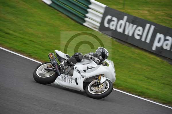 Motorcycle action photographs;cadwell;cadwell park photographs;event digital images;eventdigitalimages;motor racing louth lincolnshire;no limits trackday;peter wileman photography;trackday;trackday digital images;trackday photos
