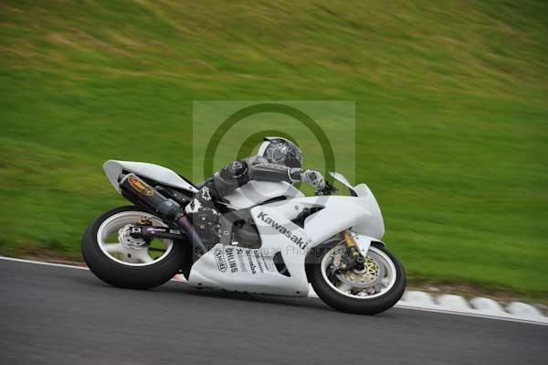 Motorcycle action photographs;cadwell;cadwell park photographs;event digital images;eventdigitalimages;motor racing louth lincolnshire;no limits trackday;peter wileman photography;trackday;trackday digital images;trackday photos