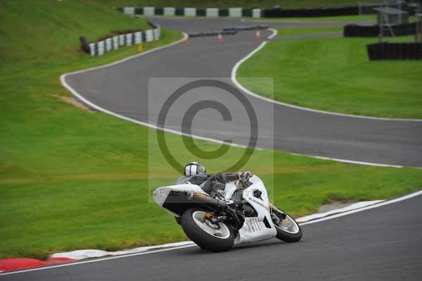 Motorcycle action photographs;cadwell;cadwell park photographs;event digital images;eventdigitalimages;motor racing louth lincolnshire;no limits trackday;peter wileman photography;trackday;trackday digital images;trackday photos