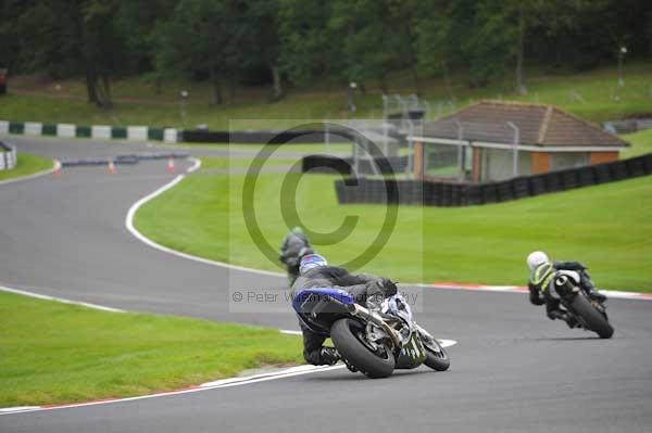 Motorcycle action photographs;cadwell;cadwell park photographs;event digital images;eventdigitalimages;motor racing louth lincolnshire;no limits trackday;peter wileman photography;trackday;trackday digital images;trackday photos