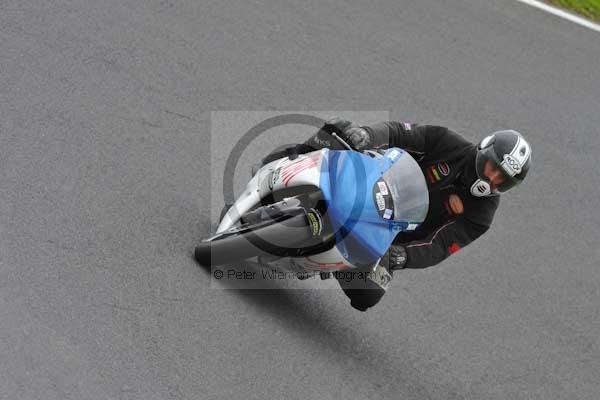 Motorcycle action photographs;cadwell;cadwell park photographs;event digital images;eventdigitalimages;motor racing louth lincolnshire;no limits trackday;peter wileman photography;trackday;trackday digital images;trackday photos