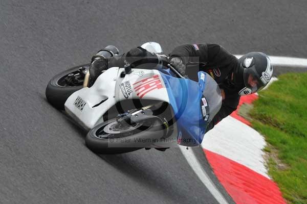 Motorcycle action photographs;cadwell;cadwell park photographs;event digital images;eventdigitalimages;motor racing louth lincolnshire;no limits trackday;peter wileman photography;trackday;trackday digital images;trackday photos