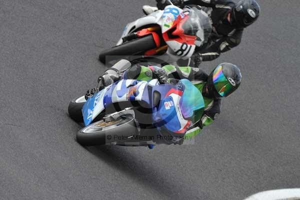 Motorcycle action photographs;cadwell;cadwell park photographs;event digital images;eventdigitalimages;motor racing louth lincolnshire;no limits trackday;peter wileman photography;trackday;trackday digital images;trackday photos