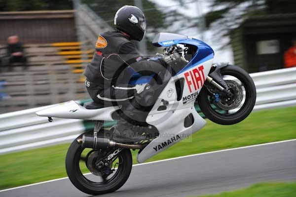 Motorcycle action photographs;cadwell;cadwell park photographs;event digital images;eventdigitalimages;motor racing louth lincolnshire;no limits trackday;peter wileman photography;trackday;trackday digital images;trackday photos