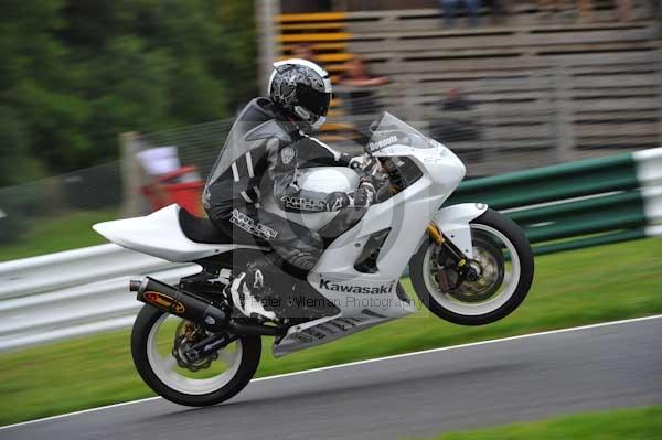 Motorcycle action photographs;cadwell;cadwell park photographs;event digital images;eventdigitalimages;motor racing louth lincolnshire;no limits trackday;peter wileman photography;trackday;trackday digital images;trackday photos