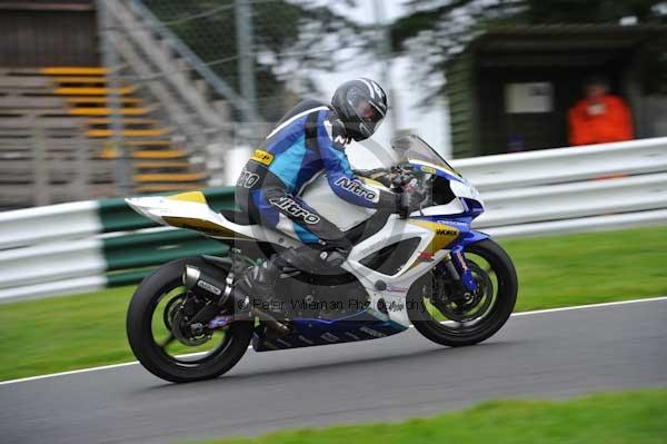 Motorcycle action photographs;cadwell;cadwell park photographs;event digital images;eventdigitalimages;motor racing louth lincolnshire;no limits trackday;peter wileman photography;trackday;trackday digital images;trackday photos