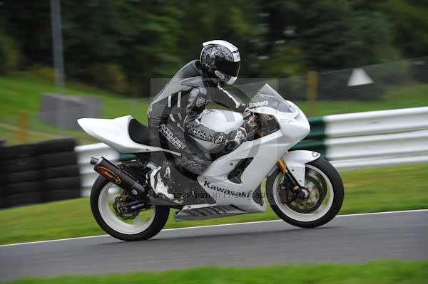Motorcycle action photographs;cadwell;cadwell park photographs;event digital images;eventdigitalimages;motor racing louth lincolnshire;no limits trackday;peter wileman photography;trackday;trackday digital images;trackday photos