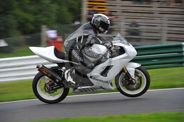 Motorcycle action photographs;cadwell;cadwell park photographs;event digital images;eventdigitalimages;motor racing louth lincolnshire;no limits trackday;peter wileman photography;trackday;trackday digital images;trackday photos