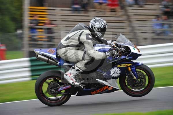 Motorcycle action photographs;cadwell;cadwell park photographs;event digital images;eventdigitalimages;motor racing louth lincolnshire;no limits trackday;peter wileman photography;trackday;trackday digital images;trackday photos
