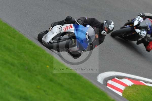 Motorcycle action photographs;cadwell;cadwell park photographs;event digital images;eventdigitalimages;motor racing louth lincolnshire;no limits trackday;peter wileman photography;trackday;trackday digital images;trackday photos
