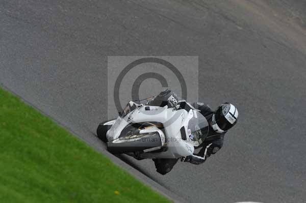 Motorcycle action photographs;cadwell;cadwell park photographs;event digital images;eventdigitalimages;motor racing louth lincolnshire;no limits trackday;peter wileman photography;trackday;trackday digital images;trackday photos