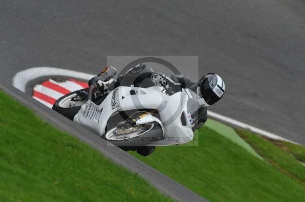 Motorcycle action photographs;cadwell;cadwell park photographs;event digital images;eventdigitalimages;motor racing louth lincolnshire;no limits trackday;peter wileman photography;trackday;trackday digital images;trackday photos