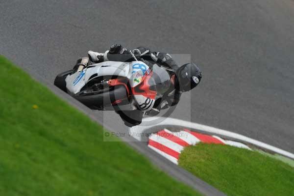 Motorcycle action photographs;cadwell;cadwell park photographs;event digital images;eventdigitalimages;motor racing louth lincolnshire;no limits trackday;peter wileman photography;trackday;trackday digital images;trackday photos