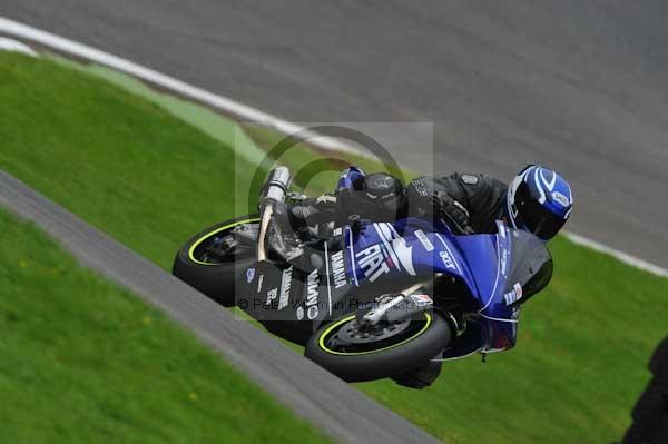 Motorcycle action photographs;cadwell;cadwell park photographs;event digital images;eventdigitalimages;motor racing louth lincolnshire;no limits trackday;peter wileman photography;trackday;trackday digital images;trackday photos