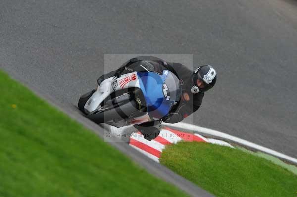 Motorcycle action photographs;cadwell;cadwell park photographs;event digital images;eventdigitalimages;motor racing louth lincolnshire;no limits trackday;peter wileman photography;trackday;trackday digital images;trackday photos