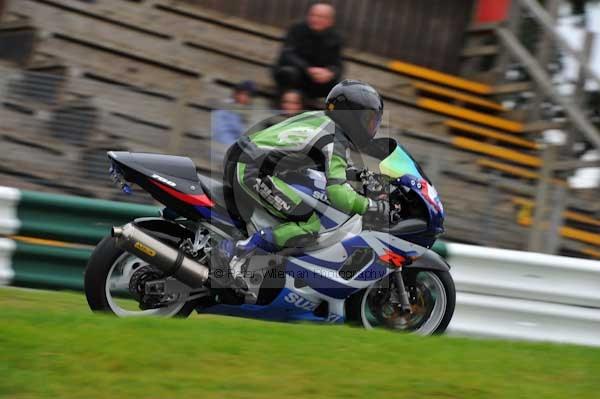 Motorcycle action photographs;cadwell;cadwell park photographs;event digital images;eventdigitalimages;motor racing louth lincolnshire;no limits trackday;peter wileman photography;trackday;trackday digital images;trackday photos
