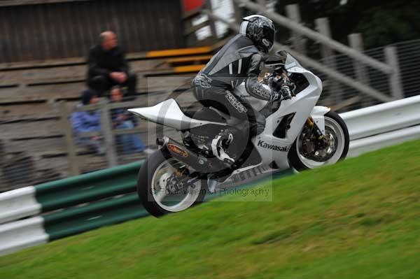 Motorcycle action photographs;cadwell;cadwell park photographs;event digital images;eventdigitalimages;motor racing louth lincolnshire;no limits trackday;peter wileman photography;trackday;trackday digital images;trackday photos