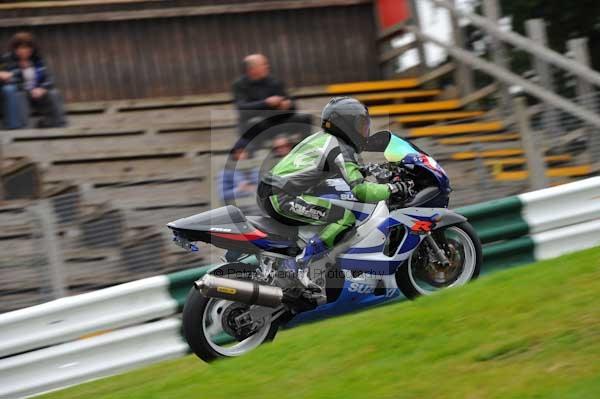 Motorcycle action photographs;cadwell;cadwell park photographs;event digital images;eventdigitalimages;motor racing louth lincolnshire;no limits trackday;peter wileman photography;trackday;trackday digital images;trackday photos