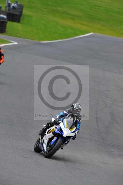 Motorcycle action photographs;cadwell;cadwell park photographs;event digital images;eventdigitalimages;motor racing louth lincolnshire;no limits trackday;peter wileman photography;trackday;trackday digital images;trackday photos