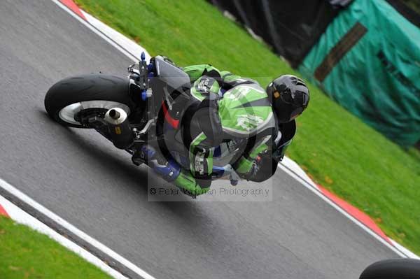 Motorcycle action photographs;cadwell;cadwell park photographs;event digital images;eventdigitalimages;motor racing louth lincolnshire;no limits trackday;peter wileman photography;trackday;trackday digital images;trackday photos