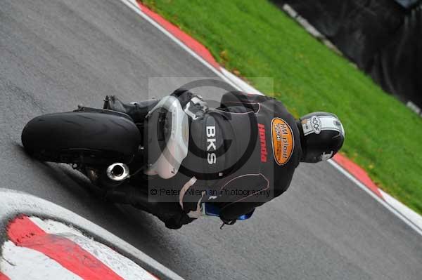 Motorcycle action photographs;cadwell;cadwell park photographs;event digital images;eventdigitalimages;motor racing louth lincolnshire;no limits trackday;peter wileman photography;trackday;trackday digital images;trackday photos