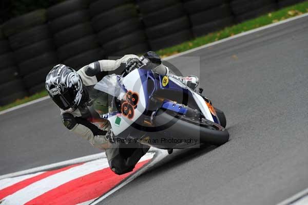 Motorcycle action photographs;cadwell;cadwell park photographs;event digital images;eventdigitalimages;motor racing louth lincolnshire;no limits trackday;peter wileman photography;trackday;trackday digital images;trackday photos