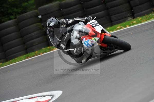 Motorcycle action photographs;cadwell;cadwell park photographs;event digital images;eventdigitalimages;motor racing louth lincolnshire;no limits trackday;peter wileman photography;trackday;trackday digital images;trackday photos
