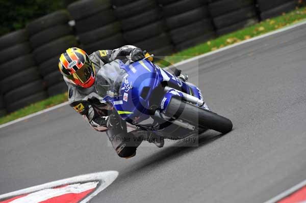 Motorcycle action photographs;cadwell;cadwell park photographs;event digital images;eventdigitalimages;motor racing louth lincolnshire;no limits trackday;peter wileman photography;trackday;trackday digital images;trackday photos
