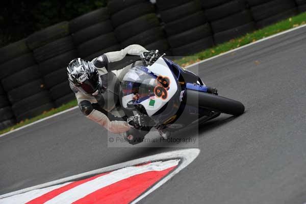 Motorcycle action photographs;cadwell;cadwell park photographs;event digital images;eventdigitalimages;motor racing louth lincolnshire;no limits trackday;peter wileman photography;trackday;trackday digital images;trackday photos