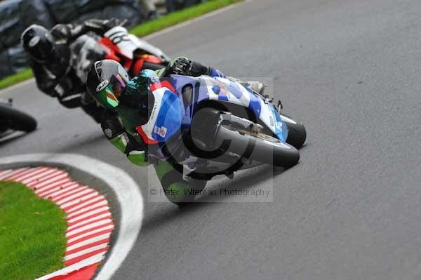 Motorcycle action photographs;cadwell;cadwell park photographs;event digital images;eventdigitalimages;motor racing louth lincolnshire;no limits trackday;peter wileman photography;trackday;trackday digital images;trackday photos