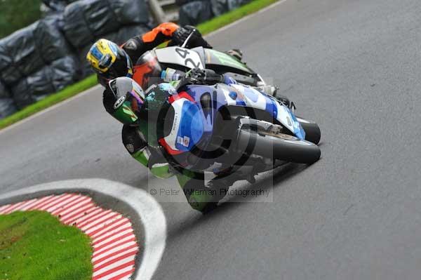 Motorcycle action photographs;cadwell;cadwell park photographs;event digital images;eventdigitalimages;motor racing louth lincolnshire;no limits trackday;peter wileman photography;trackday;trackday digital images;trackday photos